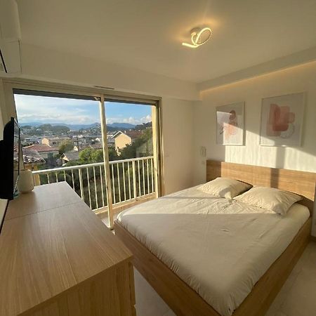 T2 Au Calme, Proche Des Plages, Climatise Et Parking Prive Cagnes-sur-Mer Esterno foto