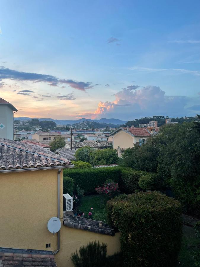 T2 Au Calme, Proche Des Plages, Climatise Et Parking Prive Cagnes-sur-Mer Esterno foto